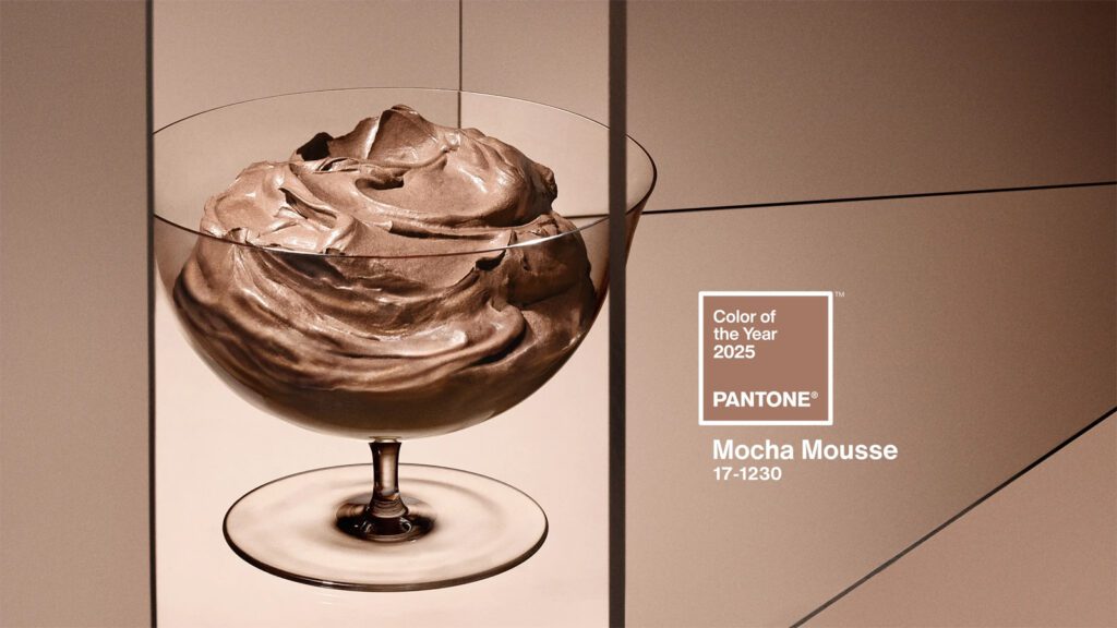 Colore dell'anno 2025: Mocha Mousse di Pantone, un tono caldo e avvolgente.